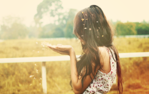 25748-Dreamy-Girl